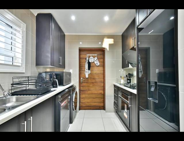 3 BEDROOM HOUSE FOR SALE IN EYE OF AFRICA